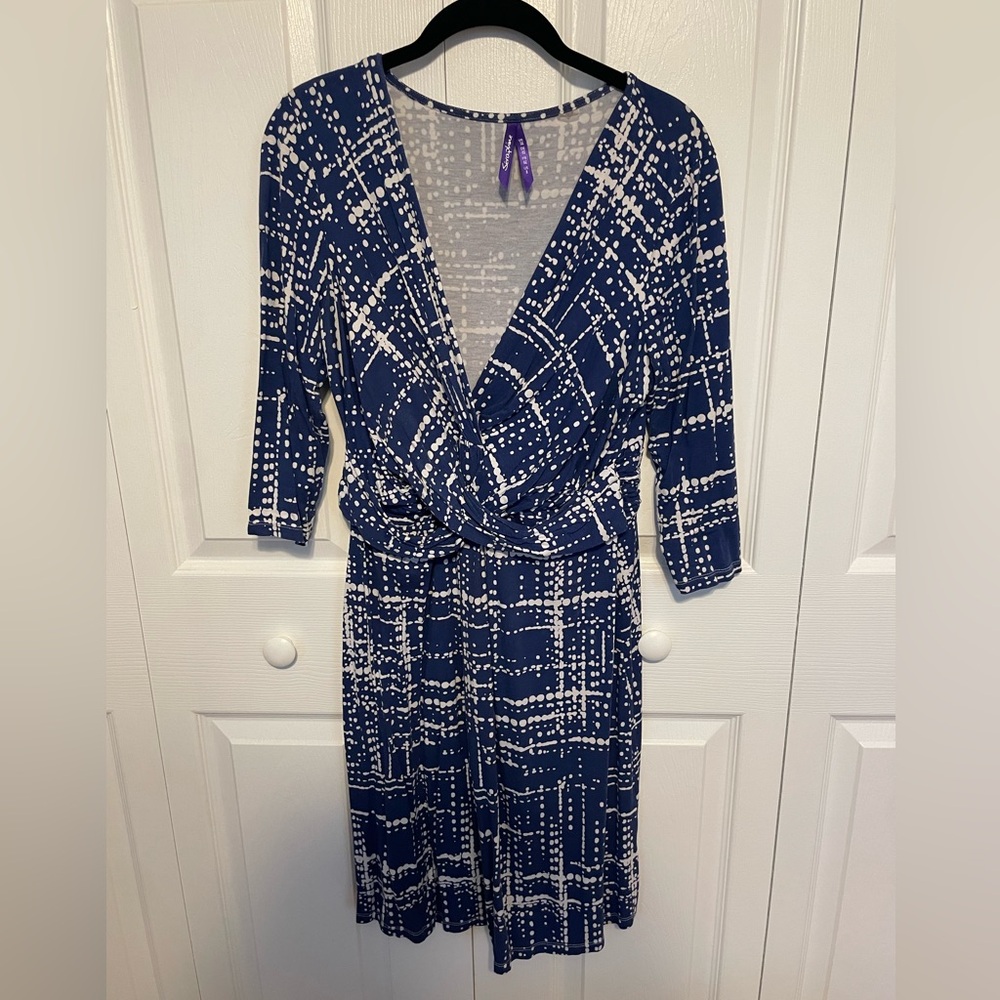 Seraphine Maternity Dress Twist Front Size 8